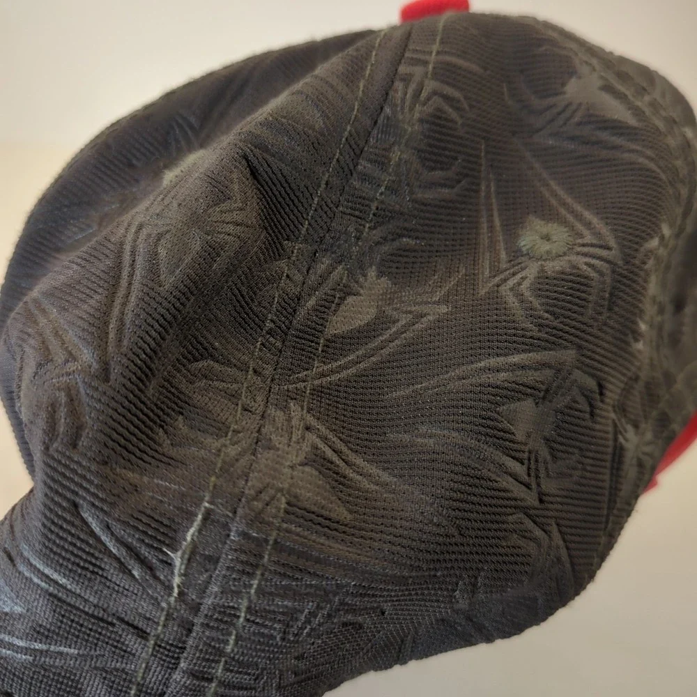The Amazing Marvel‎ Spiderman Black & Red Baseball Cap Hat Spiders Cover the Cap